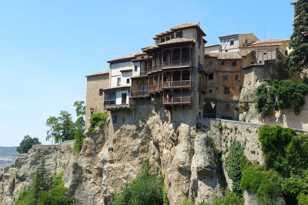 casas colgadas de cuenca
